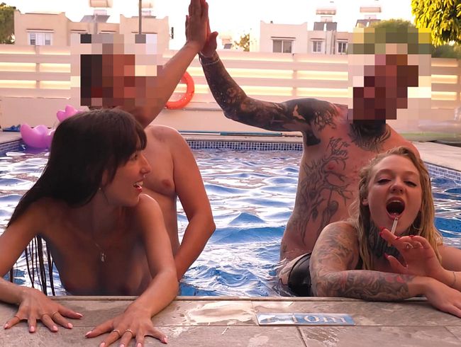 Poolabend eskaliert! 2 blanke schwä**e für 2 gierige fo**en!